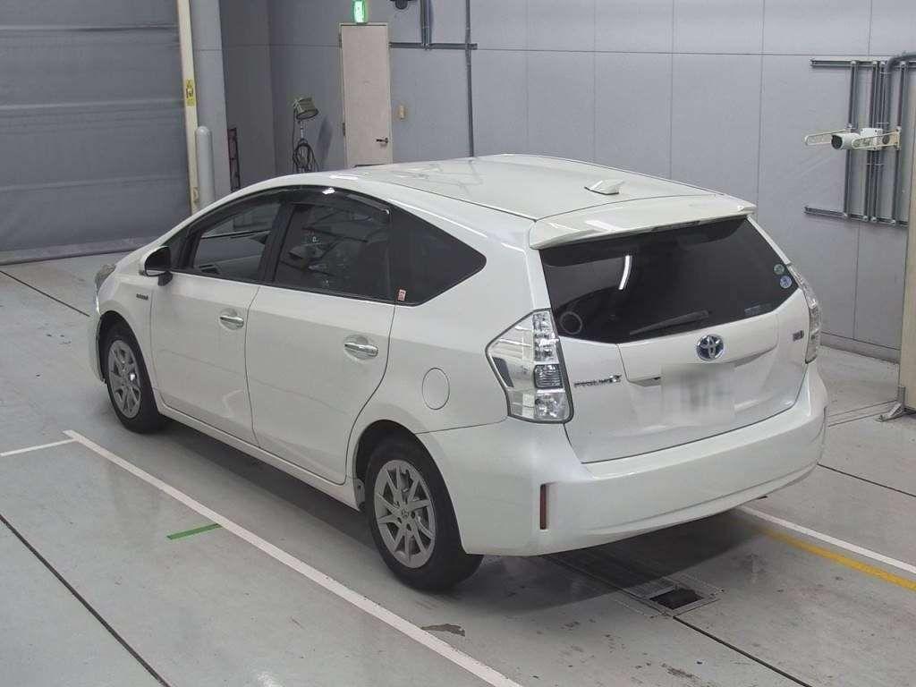 Toyota Prius ALPHA S TUNE BLACK