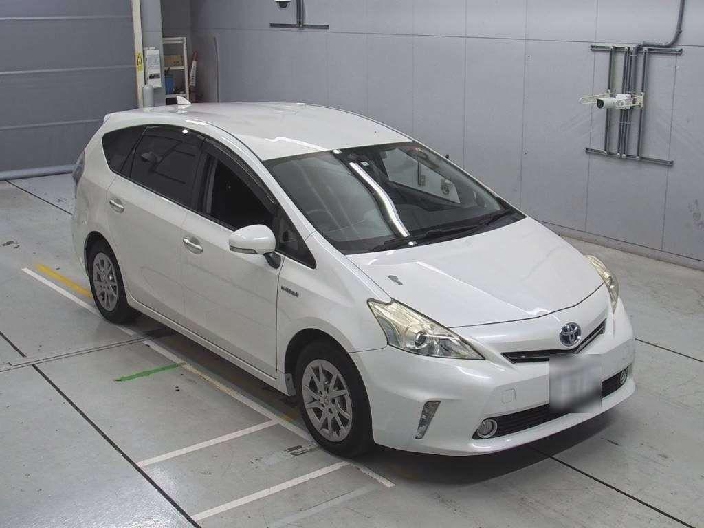 Toyota Prius ALPHA S TUNE BLACK