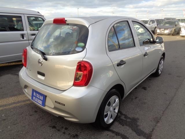 Nissan MARCH S