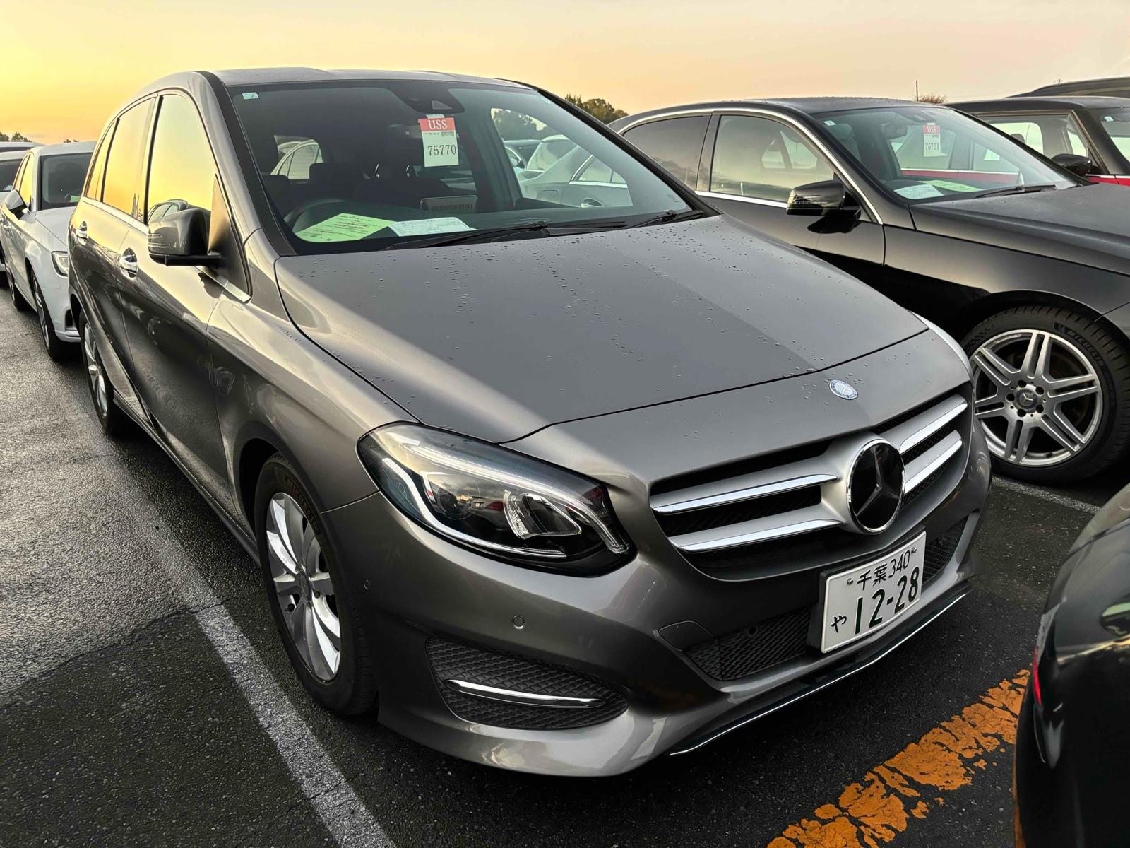 Mercedes-Benz B-CLASS B180