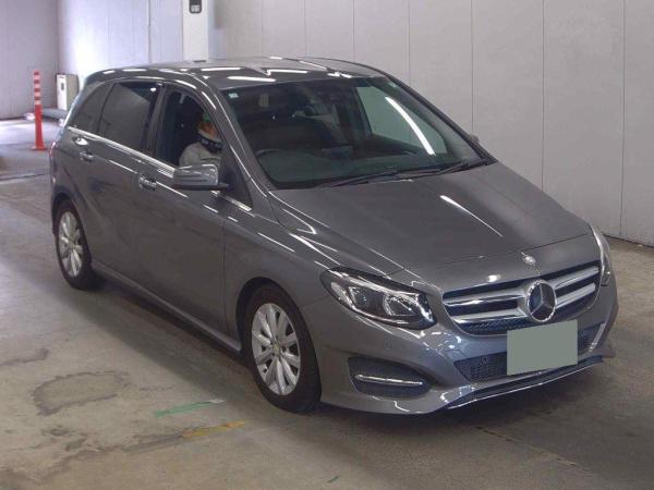Mercedes-Benz B-CLASS B180