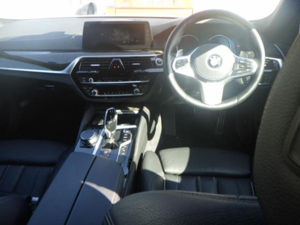 BMW 5 Series 530e Mｽﾎﾟｰﾂｱｲﾊﾟﾌｫ