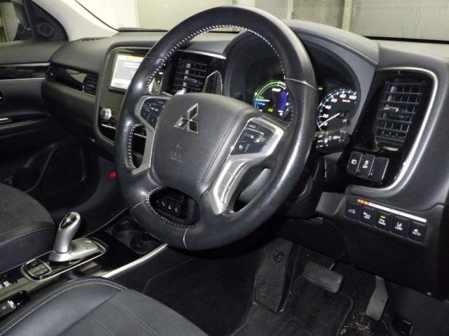 Mitsubishi Outlander 4WD PHEV G