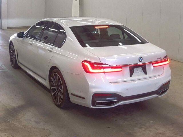 BMW 7 Series 745E M-SPORT