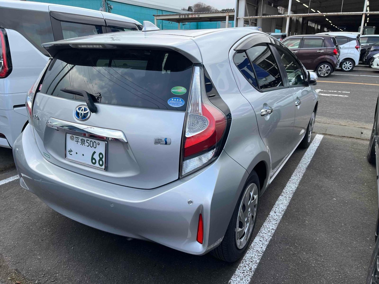 Toyota Aqua S STYLE BLACK