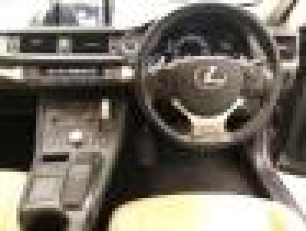 Lexus CT CT200H VERSION C