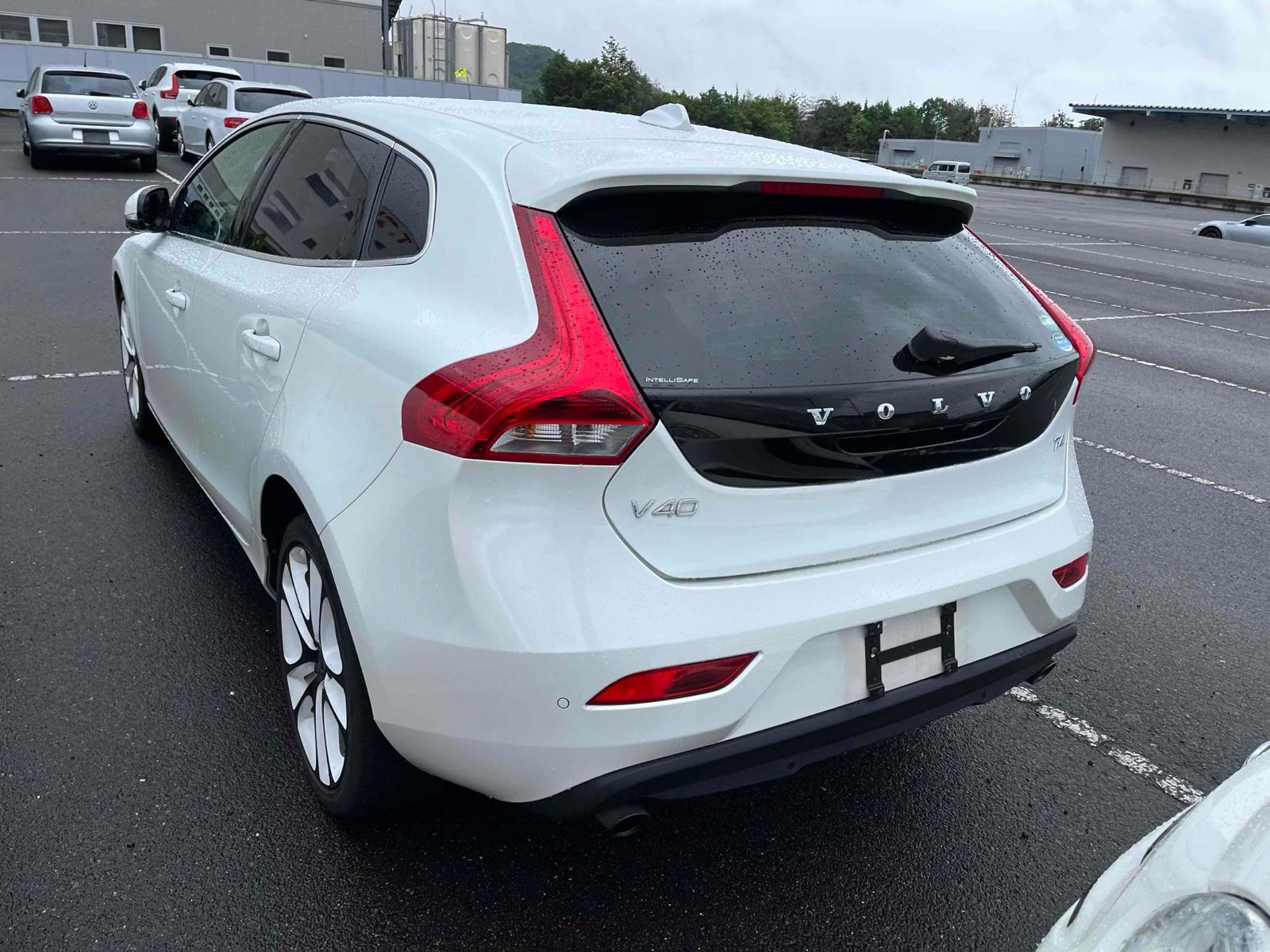 Volvo V40 T4