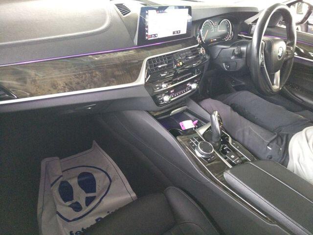 BMW 5 Series 4d 523D LUXURY