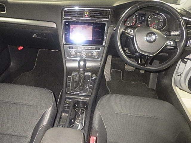 Volkswagen Golf ｺﾝﾌｫｰﾄﾗｲﾝ