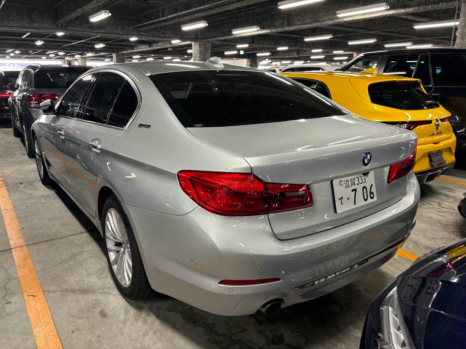 BMW 530 E RUG JIIPAF