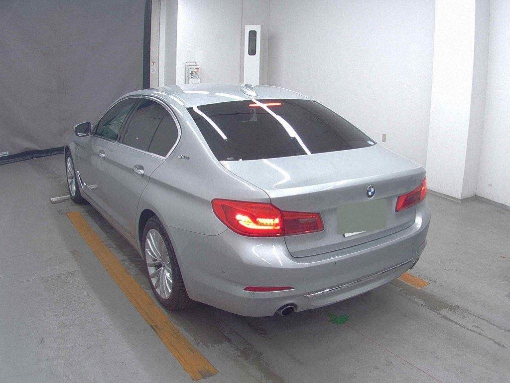 BMW 530 E RUG JIIPAF