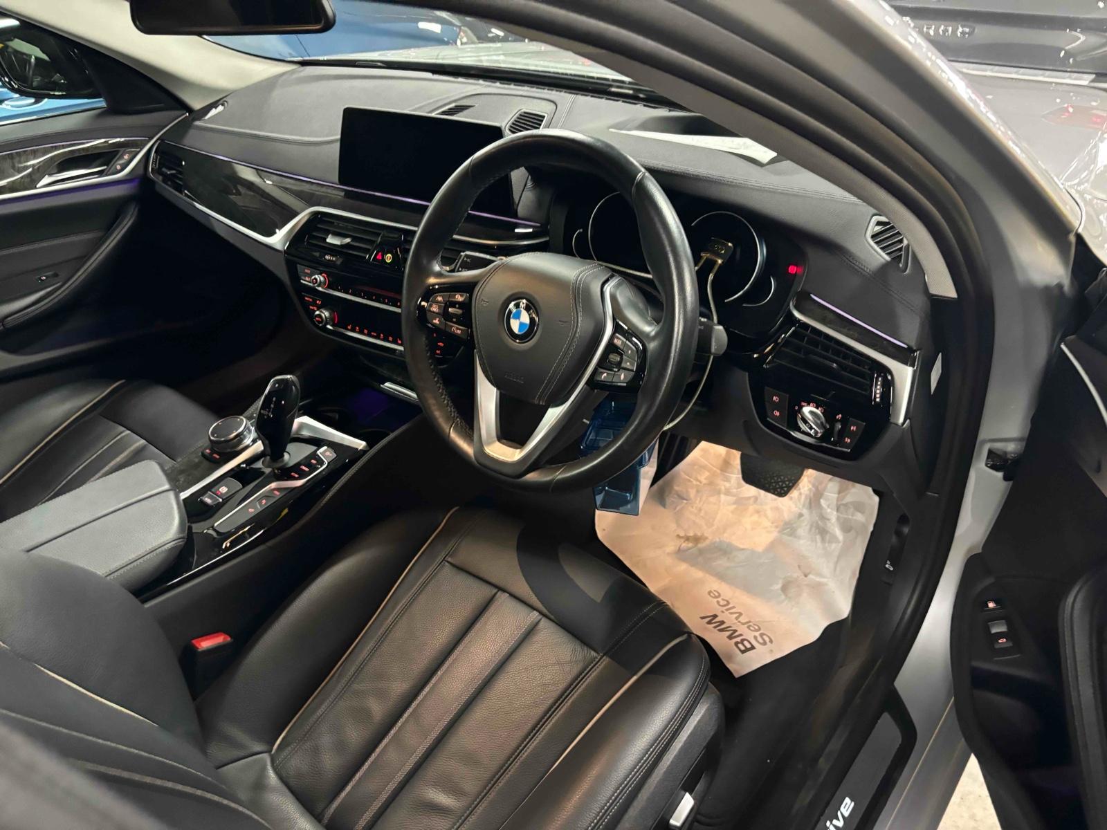 BMW 530 E RUG JIIPAF