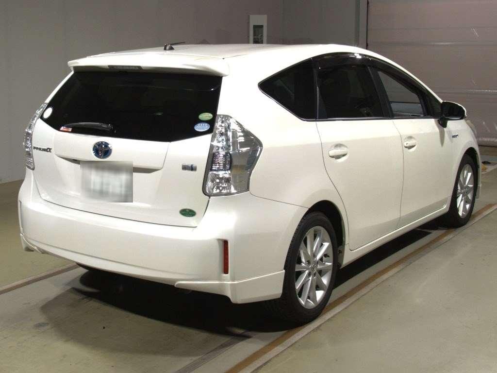 Toyota Prius ALPHA S TOURING SELECTION