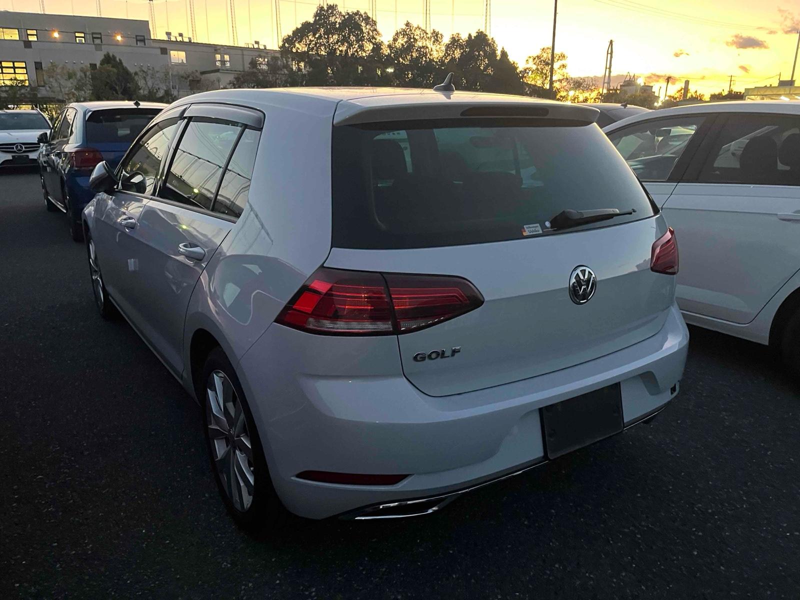Volkswagen Golf TSI HIGH LINE