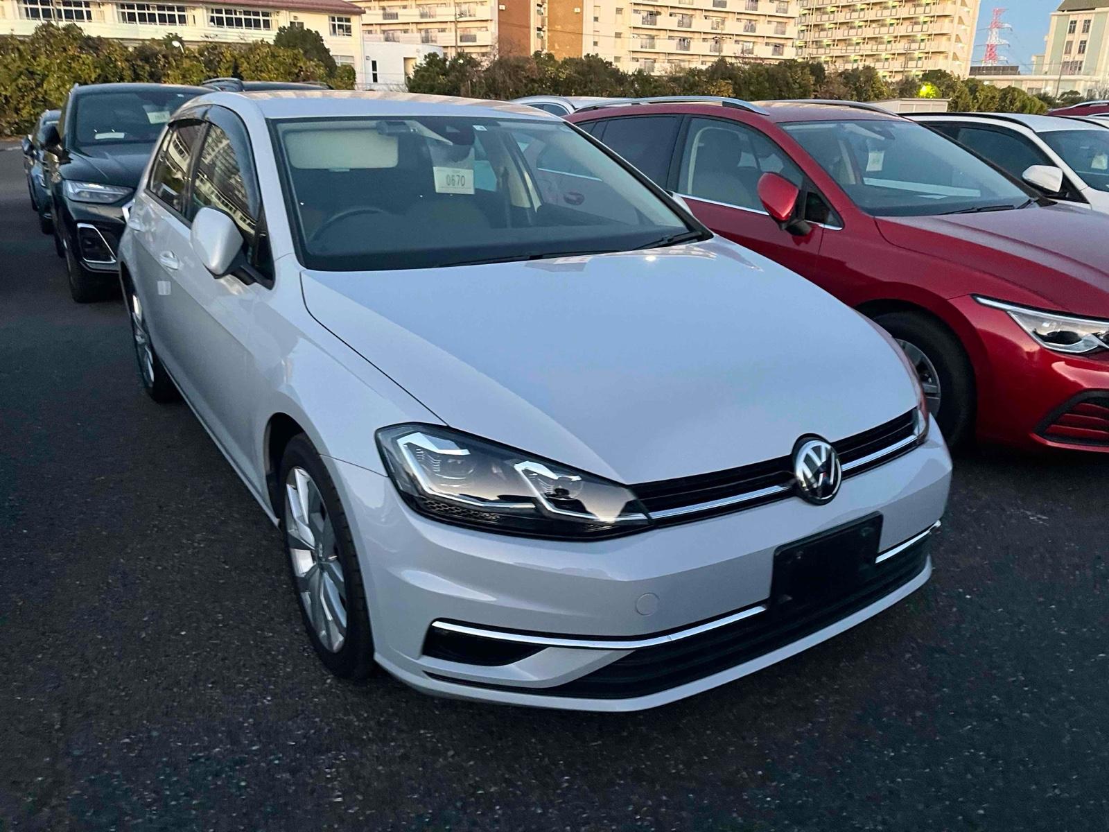 Volkswagen Golf TSI HIGH LINE