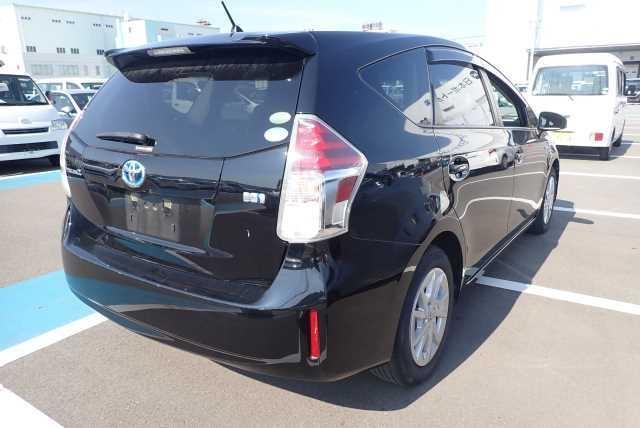 Toyota Prius ALPHA S