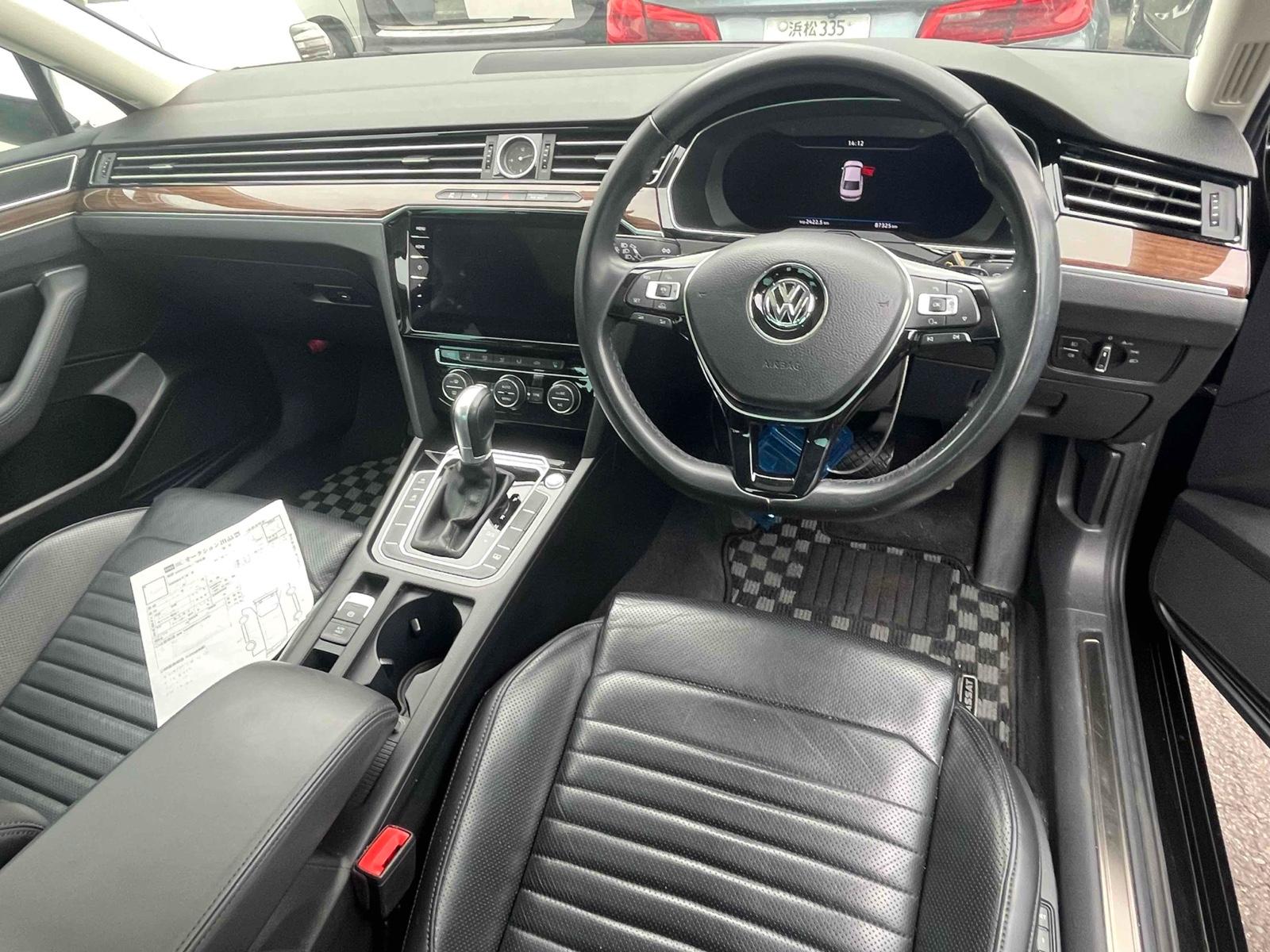 Volkswagen Passat TDI HIGH LINE