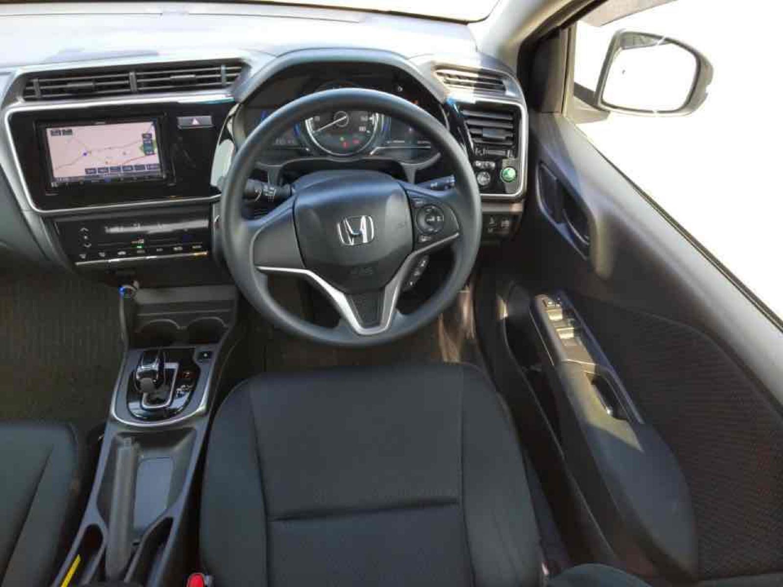 Honda GRACE 2WD