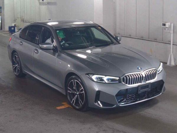 BMW 3 Series 4d 330E M SPORT