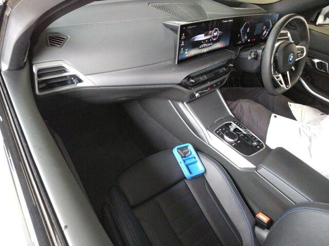 BMW 3 Series 4d 330E M SPORT