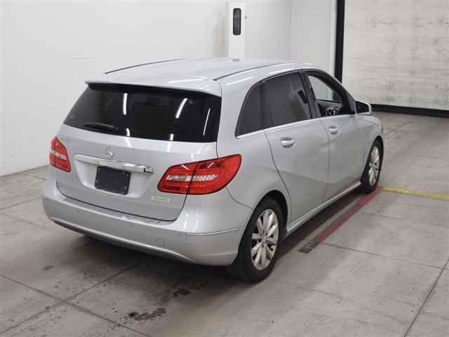 Mercedes-Benz B Class B180