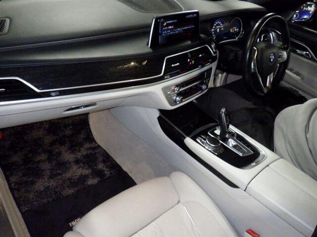 BMW 7 Series 740E IPERFORMANCE M-SPORT