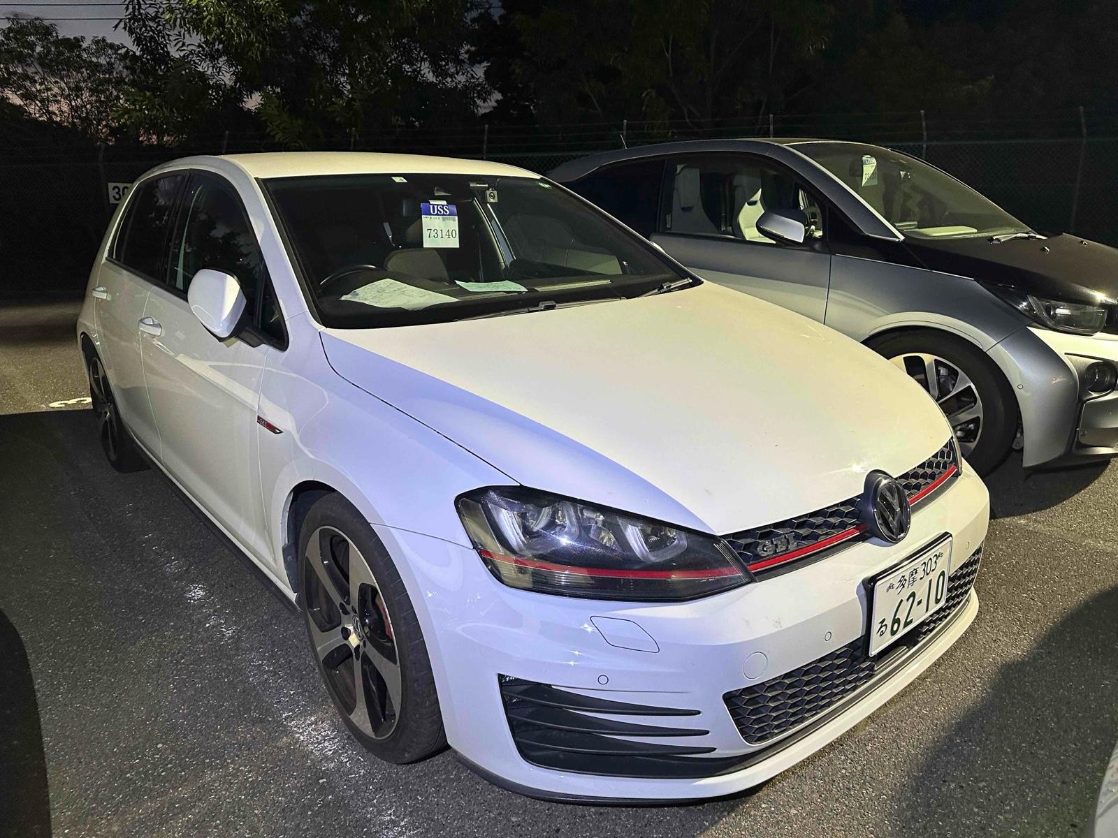 Volkswagen GOLF GTI DCC PKG