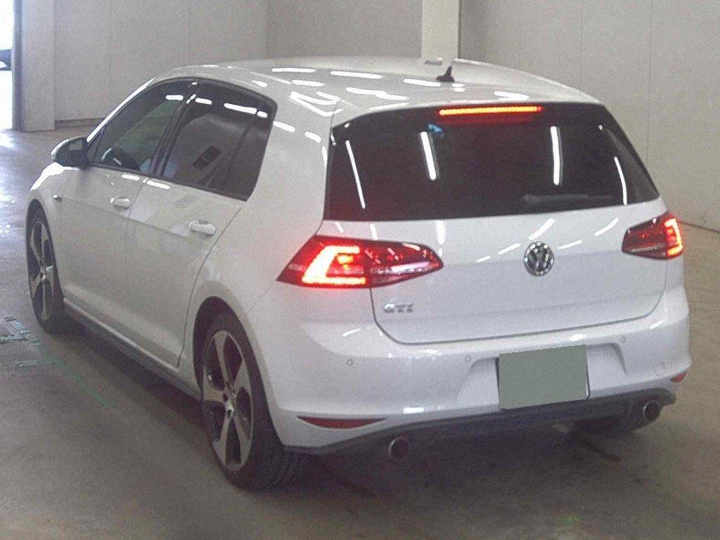 Volkswagen GOLF GTI DCC PKG