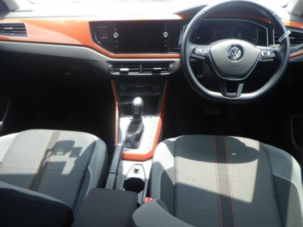 Volkswagen Polo TSIﾊｲﾗｲﾝ ﾃｸﾉﾛｼﾞｰ