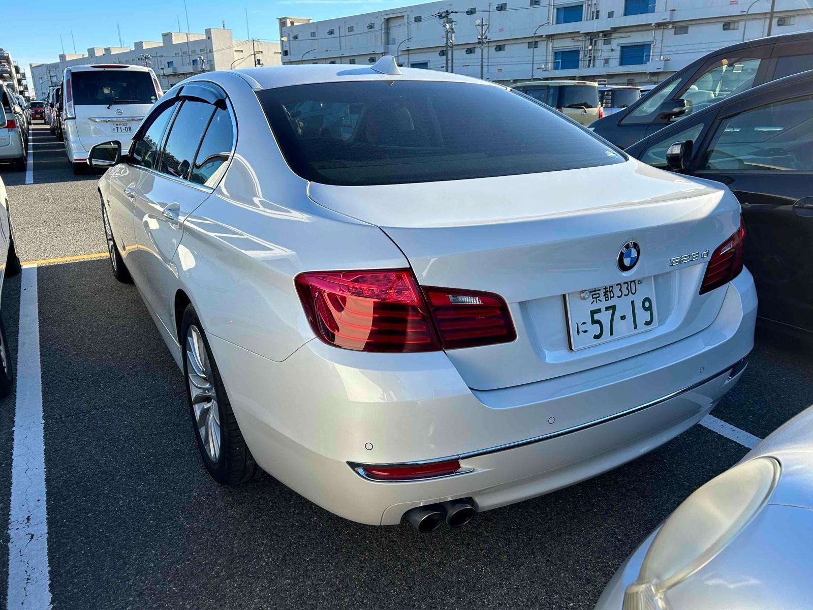 BMW 523D LUXURY 2.0