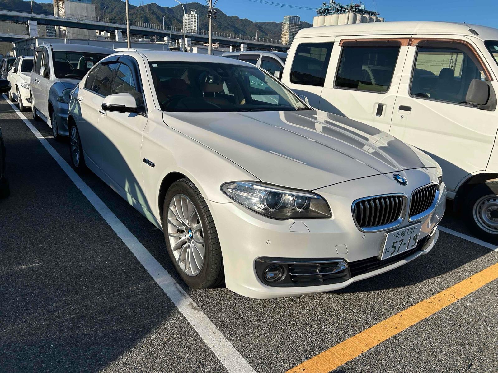 BMW 523D LUXURY 2.0
