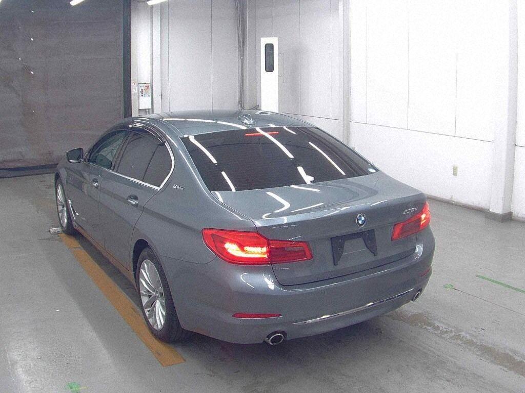 BMW 5 Series 530E RUG JIIPAF