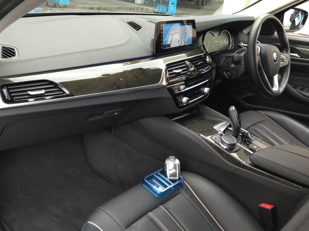 BMW 5 Series 530E RUG JIIPAF