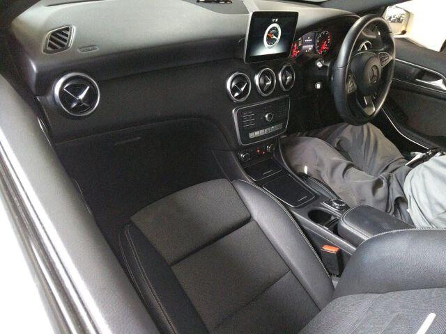 Mercedes-Benz A-class A180