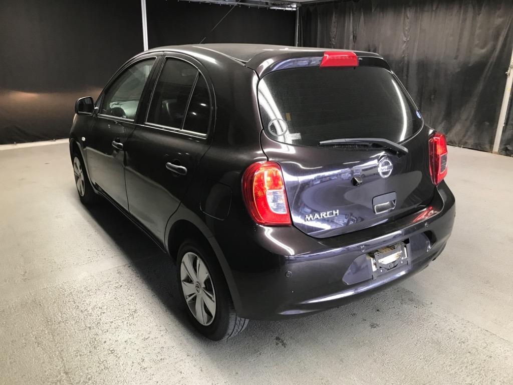 Nissan MARCH S