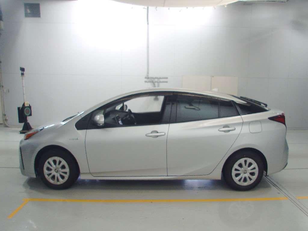 Toyota Prius S SAFETY SENS