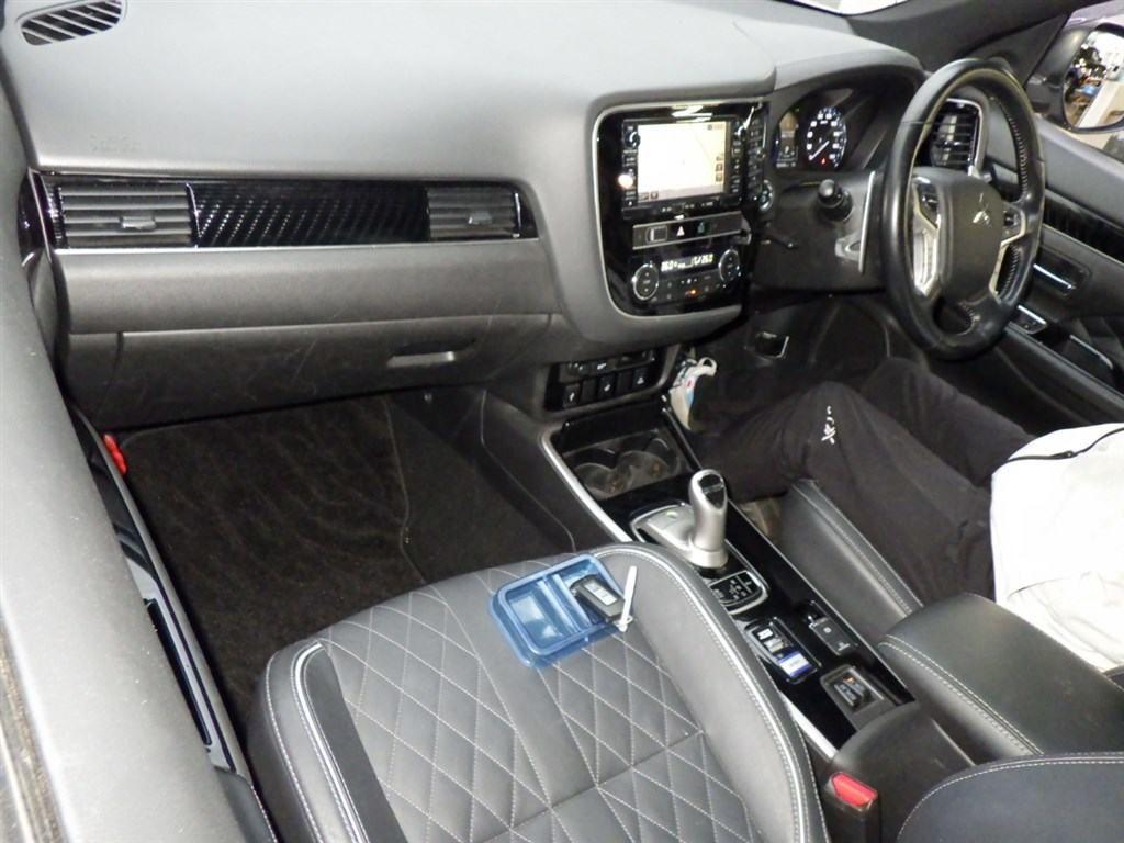 Mitsubishi Outlander Phev G PREMIUM PACK