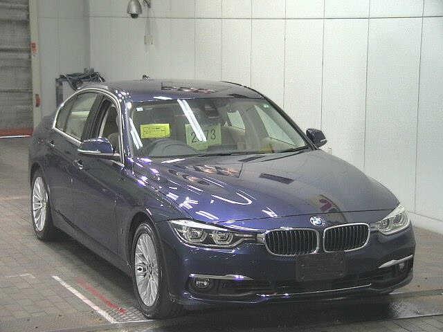 BMW 3 Series 330e iﾊﾟﾌｫｰﾏﾝｽﾗｸﾞｼﾞｭｱﾘｰ