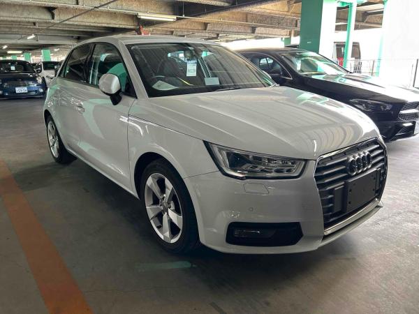 Audi A1 1.0TFSI SPORT