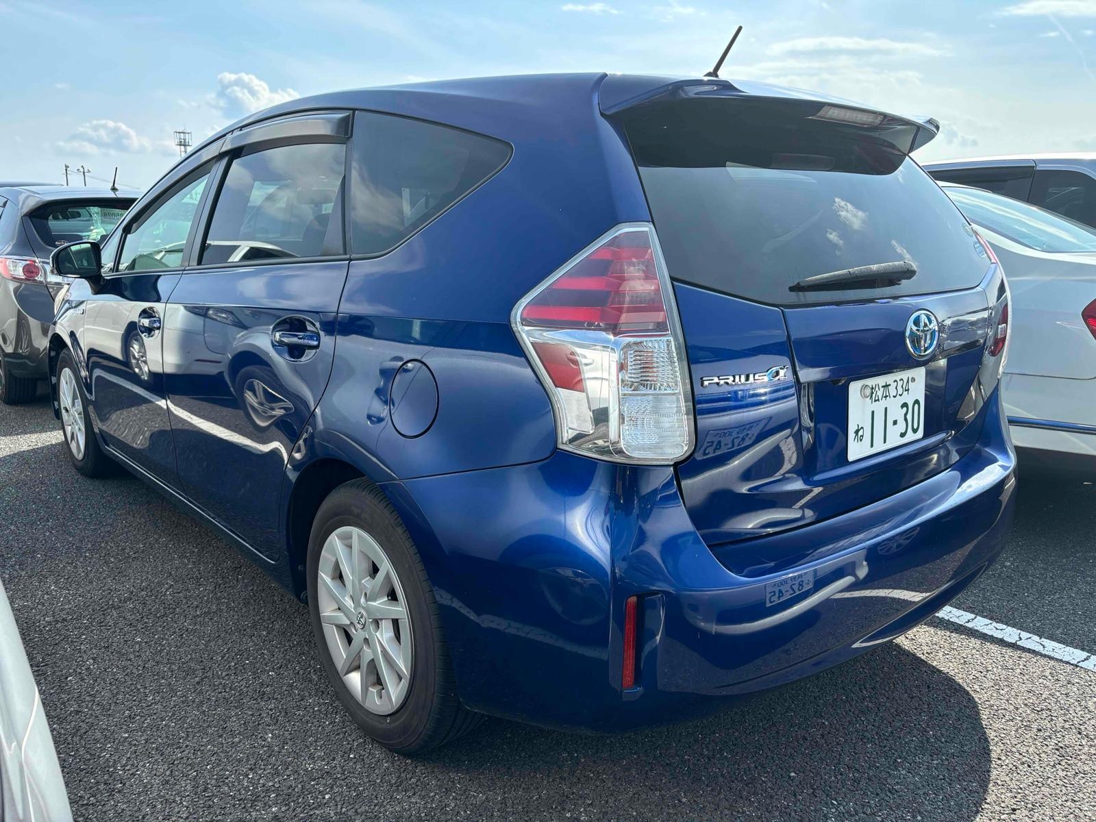 Toyota Prius ALPHA S