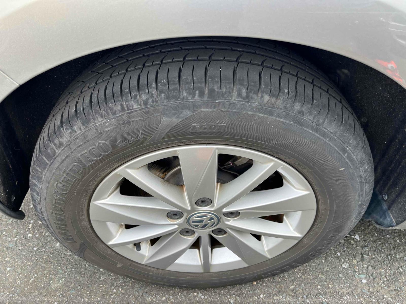 Volkswagen Golf TSITORENBMOSHON TECH