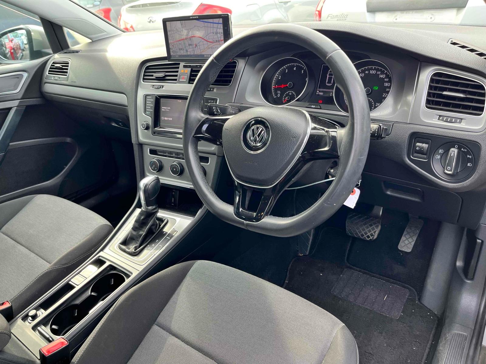 Volkswagen Golf TSITORENBMOSHON TECH