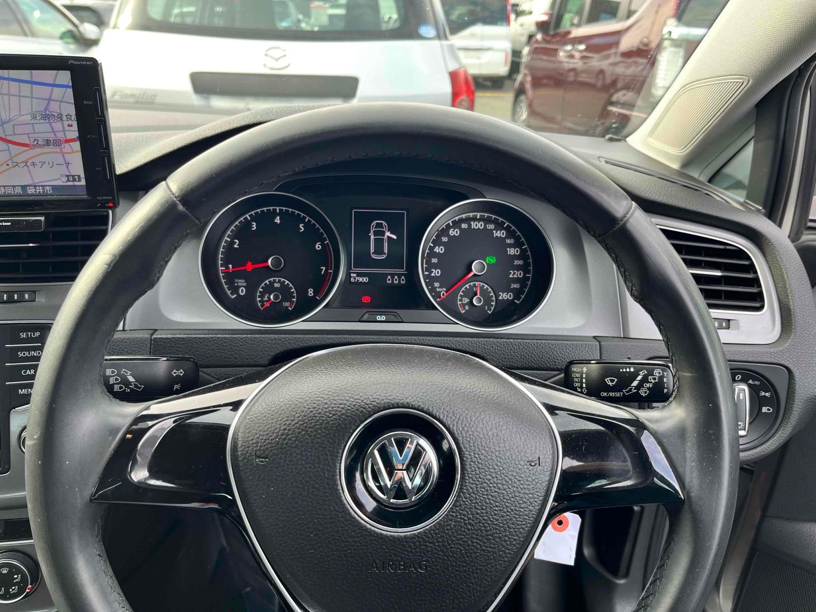 Volkswagen Golf TSITORENBMOSHON TECH