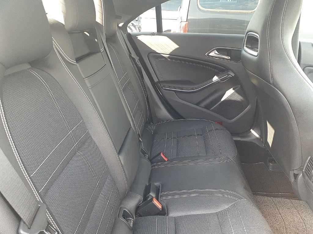 Mercedes-Benz CLA CLA180