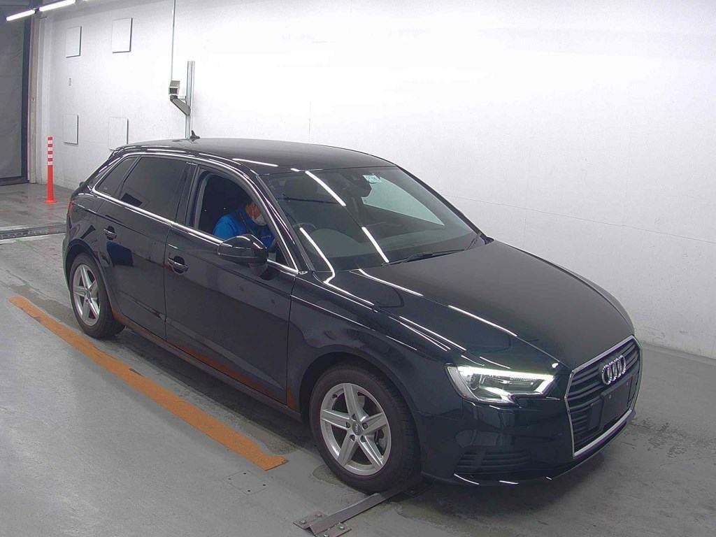 Audi A3 SPORT B30TFSI