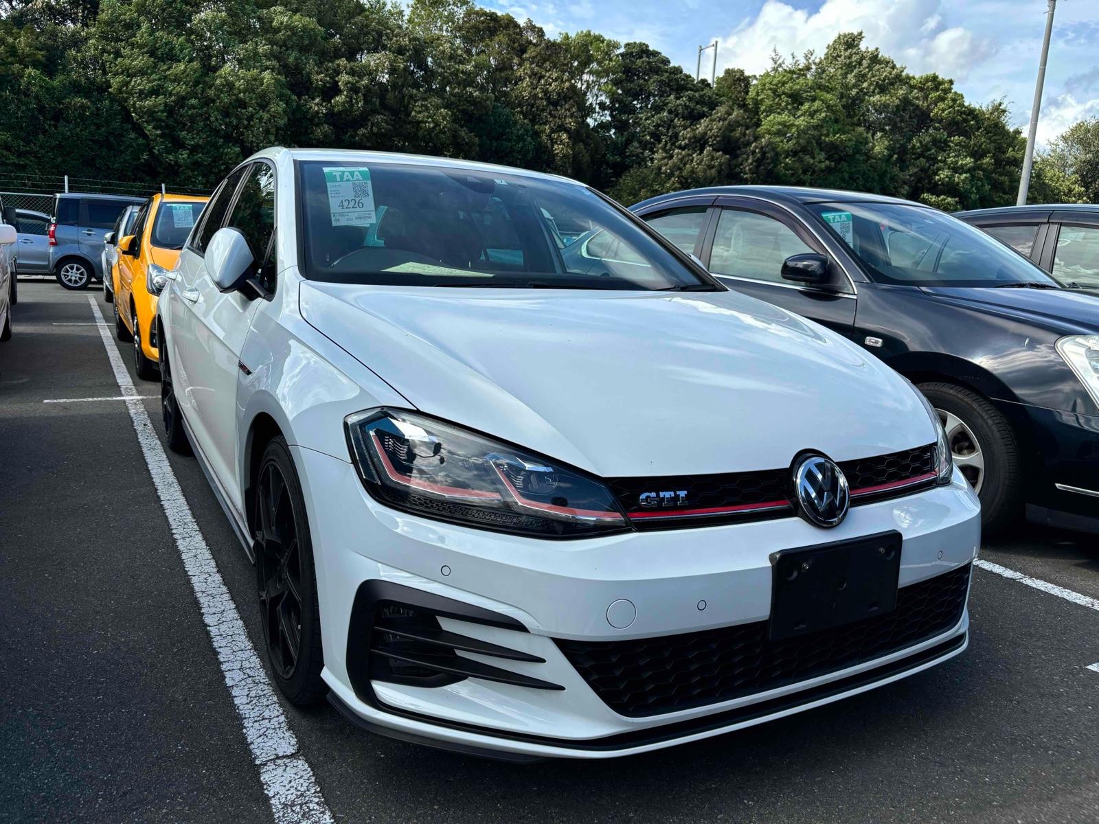 Volkswagen GOLF GTI 2.0