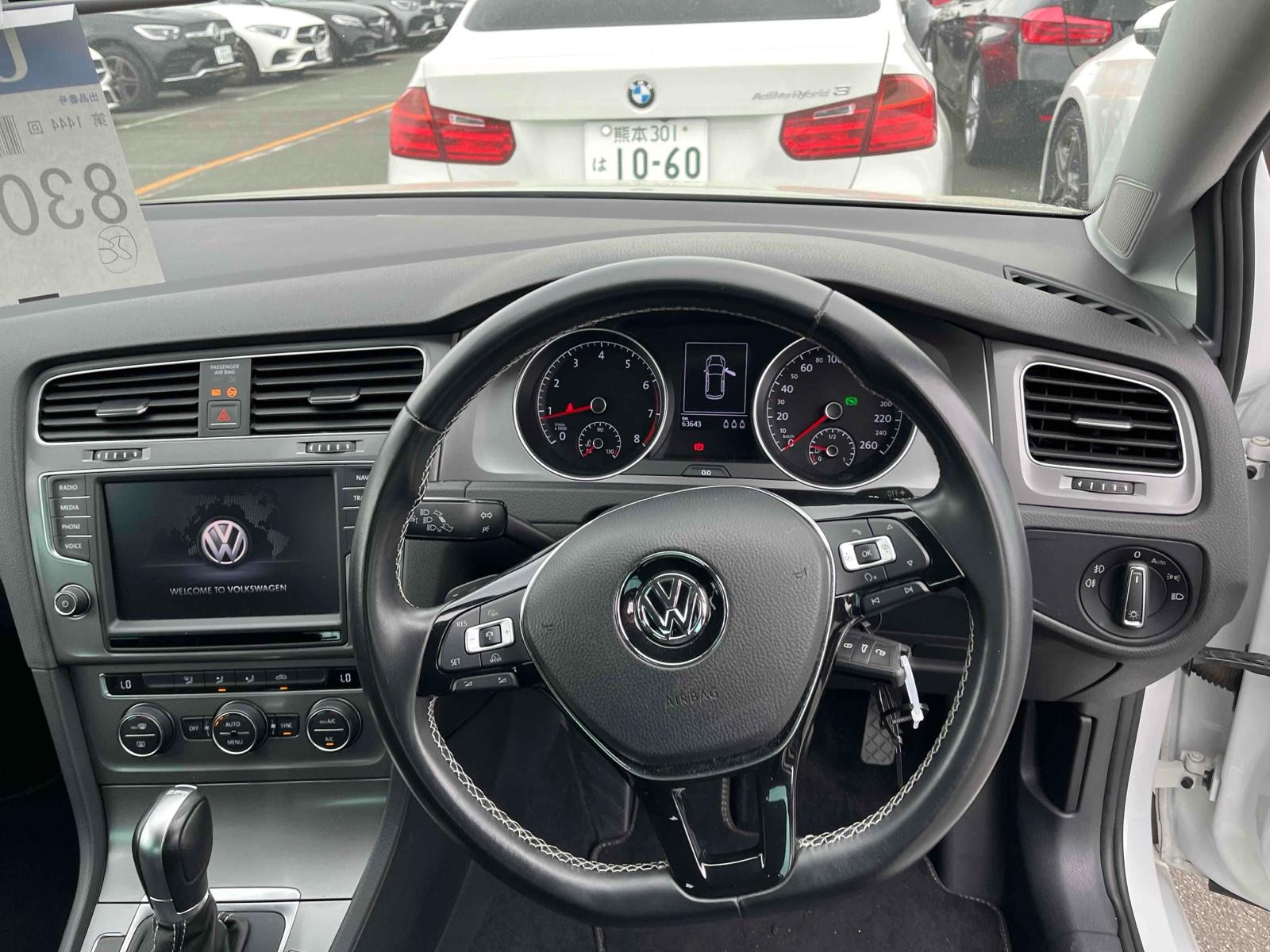 Volkswagen GOLF 5D LOUNGE