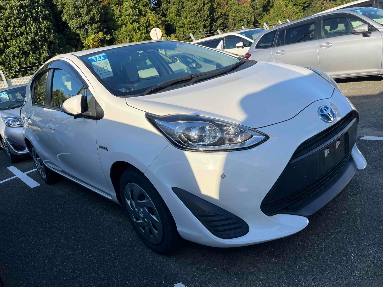 Toyota Aqua L