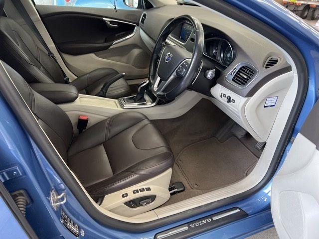 Volvo V40 T3 SE