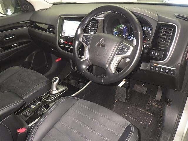 Mitsubishi Outlander Phev 4WD PHEV G Plus Package